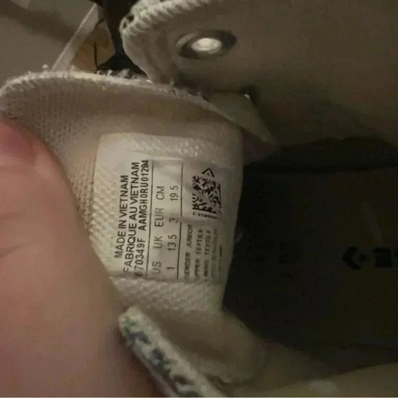 Dinosaur kids high top converse - Picture 5 of 5